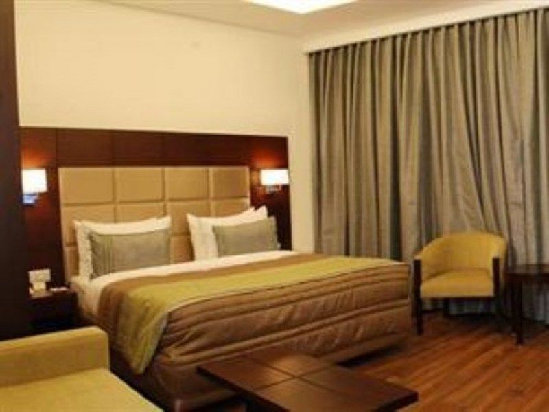 Africa Avenue Gk - 1 Hotel New Delhi Buitenkant foto